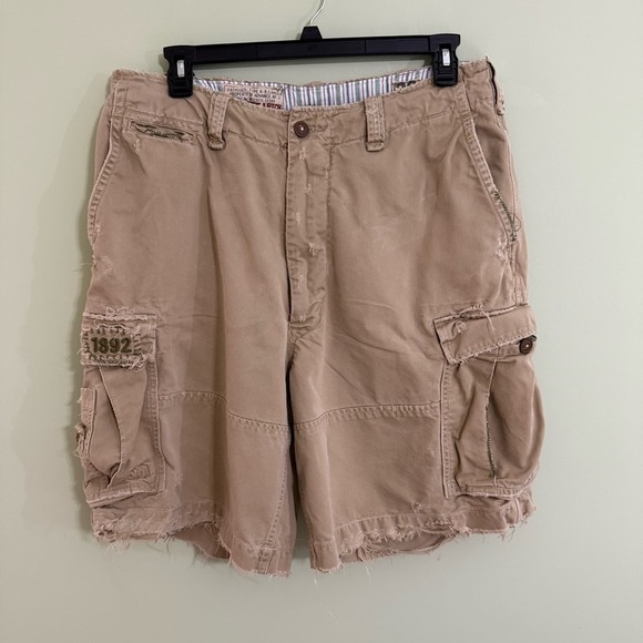 Abercrombie & Fitch Tan distressed baggy Cargo Shorts vintage waist 36 - Picture 1 of 11